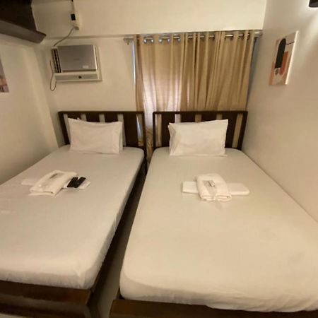 E Relaxed Haven Transient House Hotel Pasay Bagian luar foto