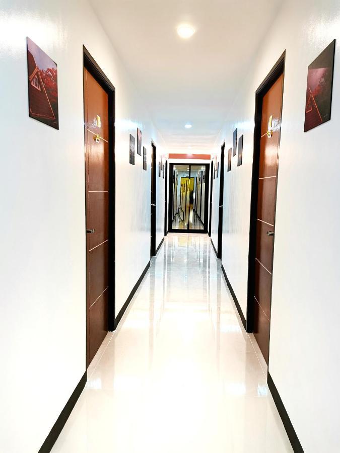 E Relaxed Haven Transient House Hotel Pasay Bagian luar foto